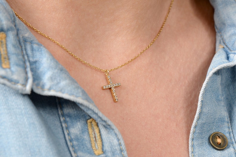 Collar de cruz de diamantes 14k oro sólido / collar de fe cristiana para mujeres / collar religioso / collar de cruz de oro real / regalo para ella imagen 8