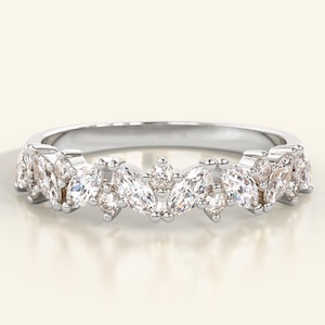 0.9ct Marquise Diamond Engagement Ring / Yellow Gold Diamond Engagement Ring / Vintage Marquise Wedding Bridal Promise Anniversary gift