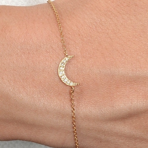 14K Diamond Moon Bracelet / Dainty Diamond Crescent Moon Bracelet / Solid Gold Celestial Moon Bracelet / Gold Diamond Half Moon Bracelet