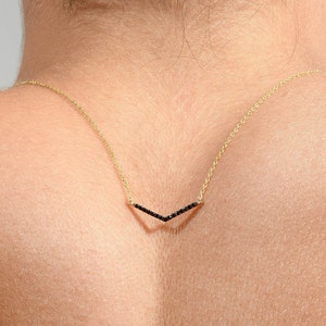 Chevron V Necklace / Gold Chevron Necklace / 14k Solid Gold V Necklace / V Shape Necklace / Chevron Pendant / Geometric Necklace