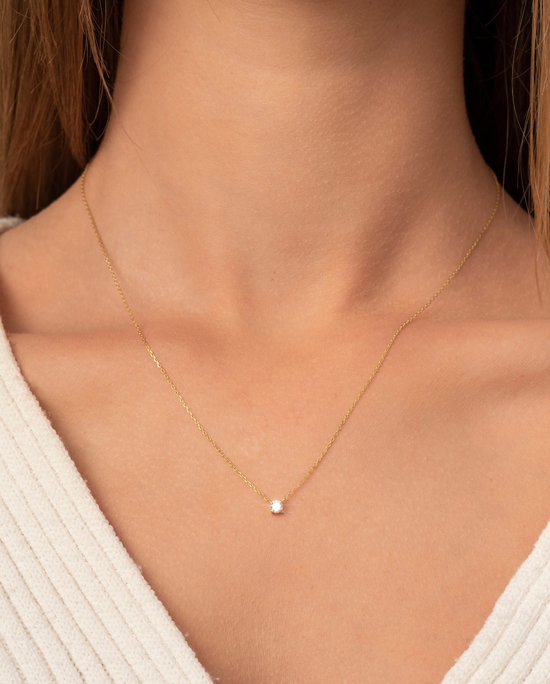 Collar de diamantes/ Collar de solitario de diamantes/ Collar de diamantes delicado/ Collar de conjunto de puntas de diamantes solitario de oro de 14 k/ Collar de solitario imagen 1