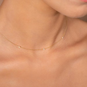Sierlijke diamanten halsketting, kleine diamanten halsketting, Diamond Solitaire ketting, 14k Solid Gold ketting voor vrouwen, cadeau voor haar afbeelding 3