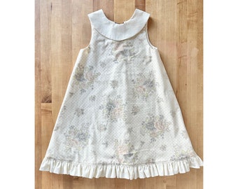 Sz 8/9 Swing dress for girls in vintage fabric - retro A-line dress made out of vintage floral fabric - swingy trapeze dress