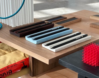 Porte-stylos en bois d'organisation pour la configuration d'un bureau, cadeau décoratif fait main en noyer