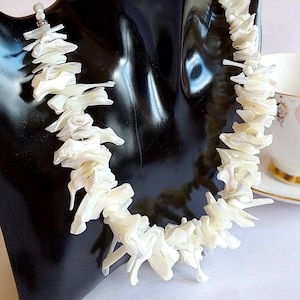 Shell necklace, beaded shell necklace, boho necklace for women, statement necklace, chunky necklace, cream necklace, boho jewellery