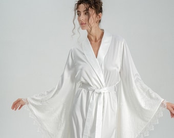 Lange Brautrobe, langer Brautkleidmantel, Brautrobe, Spitzenrobe, Seidenrobe, Seidenkleid, Satinspitze Robe, Elfenbeinweiß bodenlang