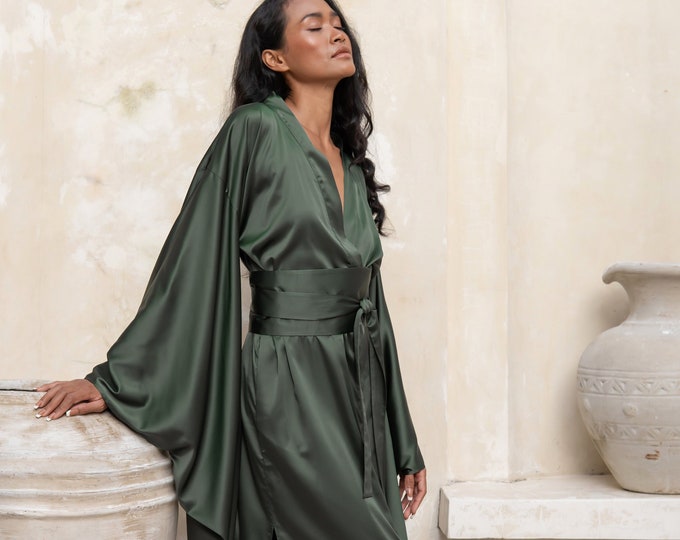 Silk Kimono Robe, Satin Silk Robes for Women Bridesmaid Silk Dressing Gown Long Silk Robe, Plus Size Satin Robe Maxi Emerald Green Nightwear