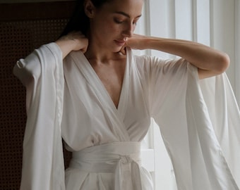 Robe de mariée longue, robe kimono japonaise, robe de mariée, robe de chambre de mariée, kimono en soie, robe de demoiselle d'honneur en soie, ensemble pyjama kimono, manches larges