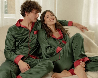 Passender Weihnachtsschlafanzug, Weihnachtspyjama für Paare, Weihnachts-PJs, Familien-Pyjamas, XMAS-PJs, Herren-Pyjama-Set, Urlaubspyjamas, langer Seidensatin