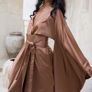 Satin Silk Kimono Robe, Long Silk Robe Silk Dressing Gown, Bridesmaid Silk Robes for Women, Plus Size Satin Robe Maxi Brown Copper Nightwear