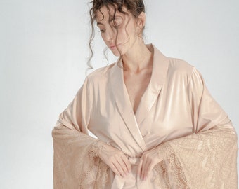 Lange Brautrobe, Brautrobe, langer Brautkleidkleid, Spitzenrobe, Seidenrobe, Seidenkleid, Satinspitzenrobe, Elfenbeinweiß bodenlange