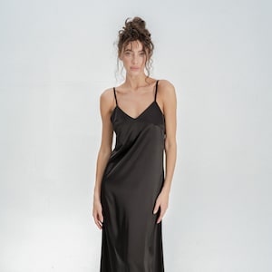 Robe en soie, chemise de nuit en soie, robe nuisette en soie, robe nuisette en satin, nuisette longue en soie, chemise de nuit en satin, chemise de nuit nuisette, robe d'été, chemise de nuit Black