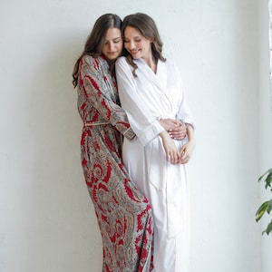 Bridal Robe Bridal Dressing Gown Long Robe Silk Satin Robe Bridesmaid Dressing Gown Women Red Burgundy Printed Robe Gift Wedding Kimono Robe