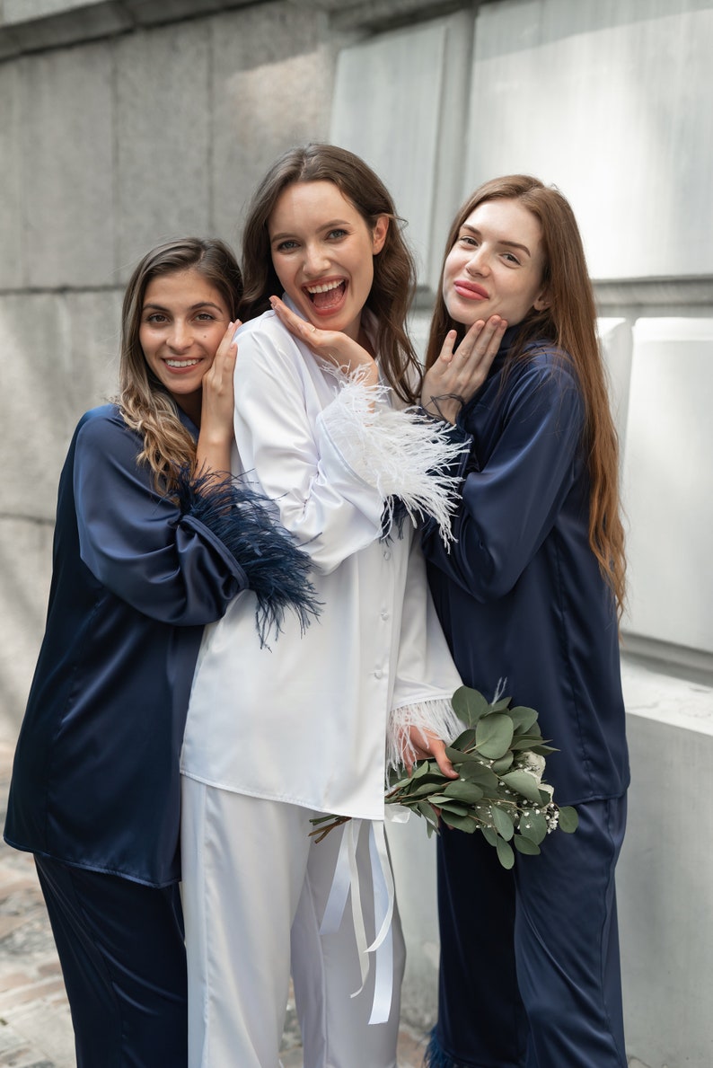 Bridesmaid Pajamas Silk Feather Pyjamas Bridal Silk Pajama Set Feathers, Satin Pyjamas for Bride Women, Personalised Embriodery PJs Gift Her Navy