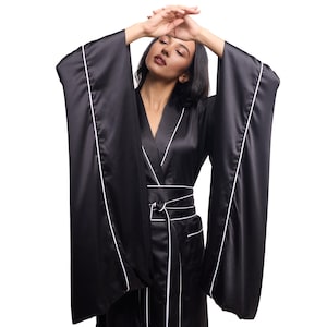 100% Silk Japanese Kimono, Pure Silk Dressing Gown, Silk Robe, Kimono Robe, Kimono Dressing Gown Women, Long Wide Sleeve Floor Length Black