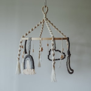 Macramé Mobile // handmade// Baby Mobile