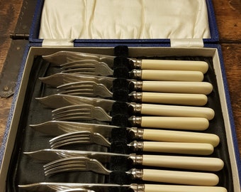 Fabulous Vintage Set of Fish Cutlery