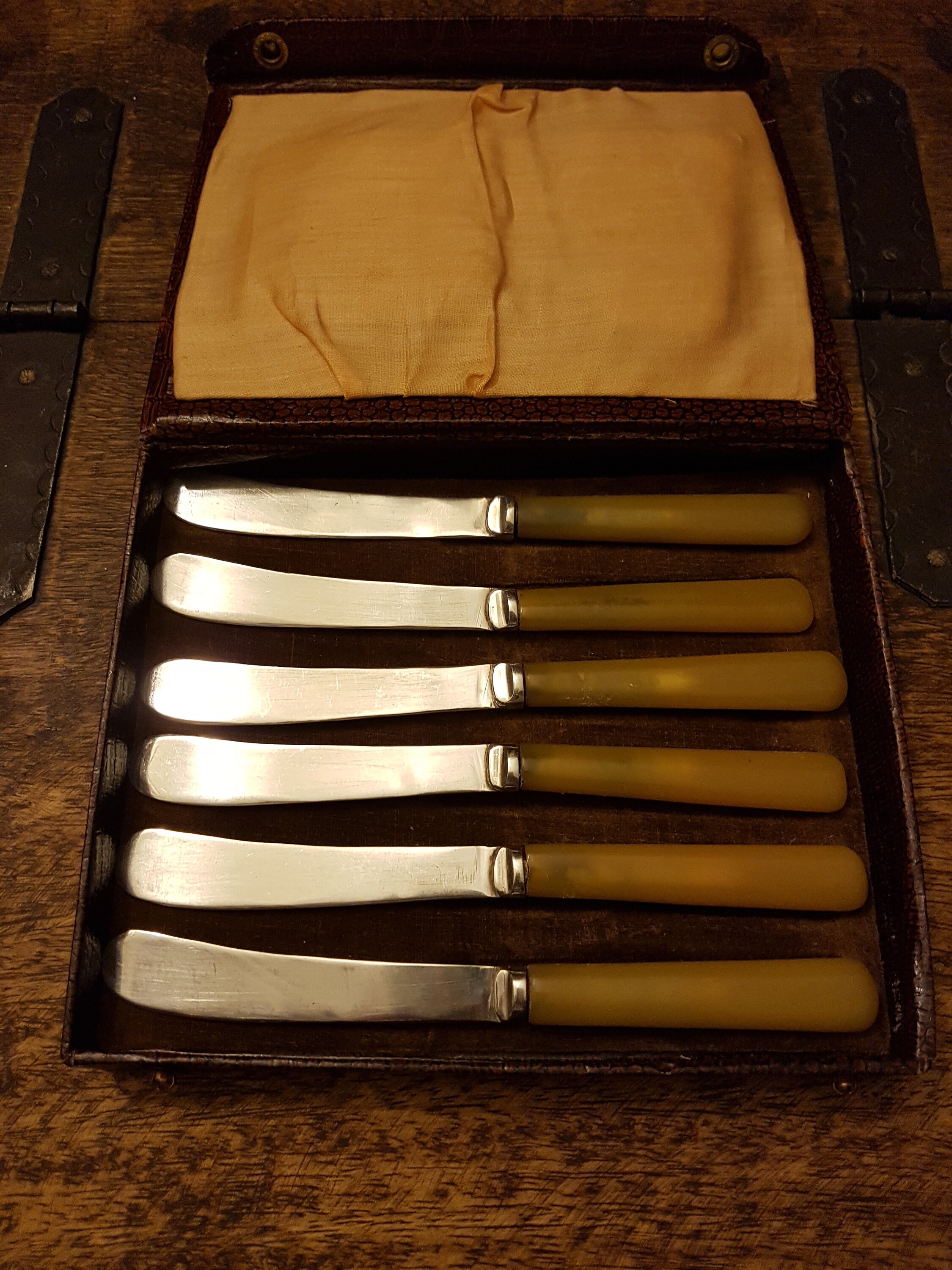 Handmade, Pewter, Butter Knife, Butter Spreader, Unique, Twist Design,  Spreader Knife, Cheese Spreader, Jam Knife. Small Knife 