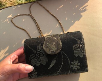 VINTAGE Black and gold metallic stitched purse