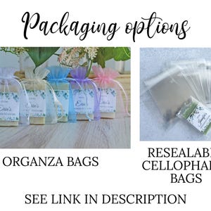 Puede incluir: Imagen que muestra opciones de embalaje para jabones. Bolsas de organza de varios colores con barras de jab&oacute;n y etiquetas. Tambi&eacute;n se muestran bolsas de celof&aacute;n resellables con una barra de jab&oacute;n y una etiqueta. El texto dice "Packaging options" y "See link in description."