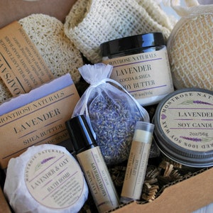 Lavender spa gift box Relaxing lavender self-care box Spa gift basket for women Natural spa set Bath essentials stress relief Luxury spa set