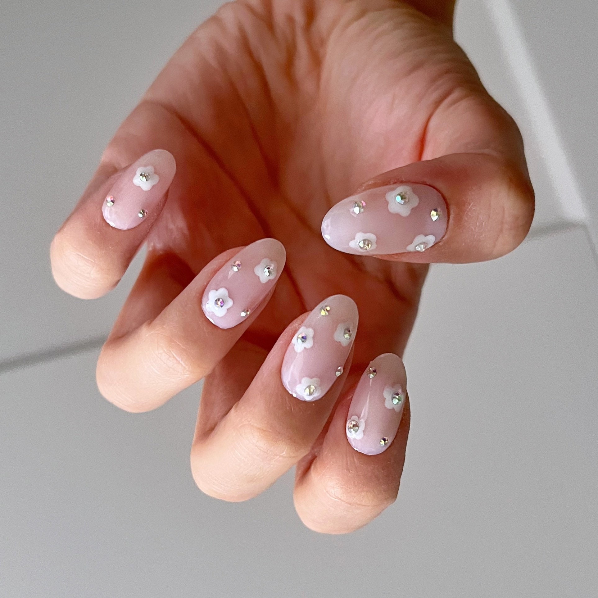 Daisy Rhinestone Nails Press on Nails Wedding Nails - Etsy