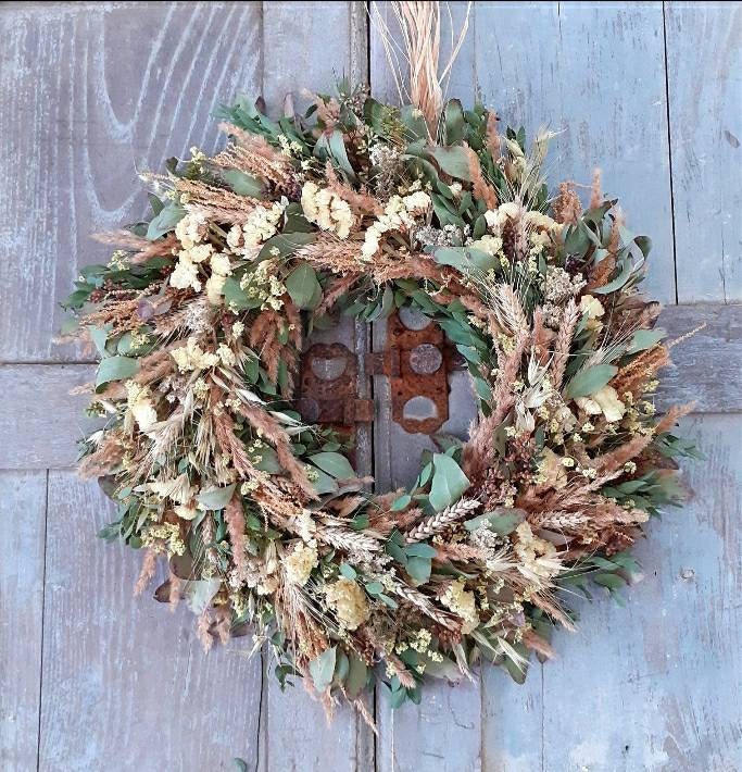 Grande Couronne de Fleurs Séchées Naturelles et Eucalyptus - Pièce Unique Printemps Nature Pâques Co