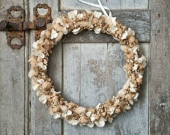 Idée cadeau, couronne décorative de fleurs séchées réalisée à la main dans les tons blancs et beiges - Douceur - Champêtre - Nature - Bohème