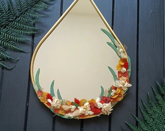 Miroir goutte coloré orné de fleurs séchées fait main - Miroir fleuri - Witchy Decor - Printemps - Idée cadeau