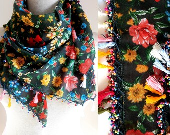 Green Floral Embroidered With Crochet Square Cotton Scarf / Hand Made Scarf / White Fringed Beadle Scarf / Floral Beadle Scarf