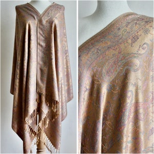 Châle Pashmina en soie Idées cadeaux pour la fête des Mères Echarpes pour femme Camel. Echarpe châle Emballages cadeaux pour maman Châle de mariage Cadeaux pour la mariée Emballages châles beiges Camel/Soft Pink