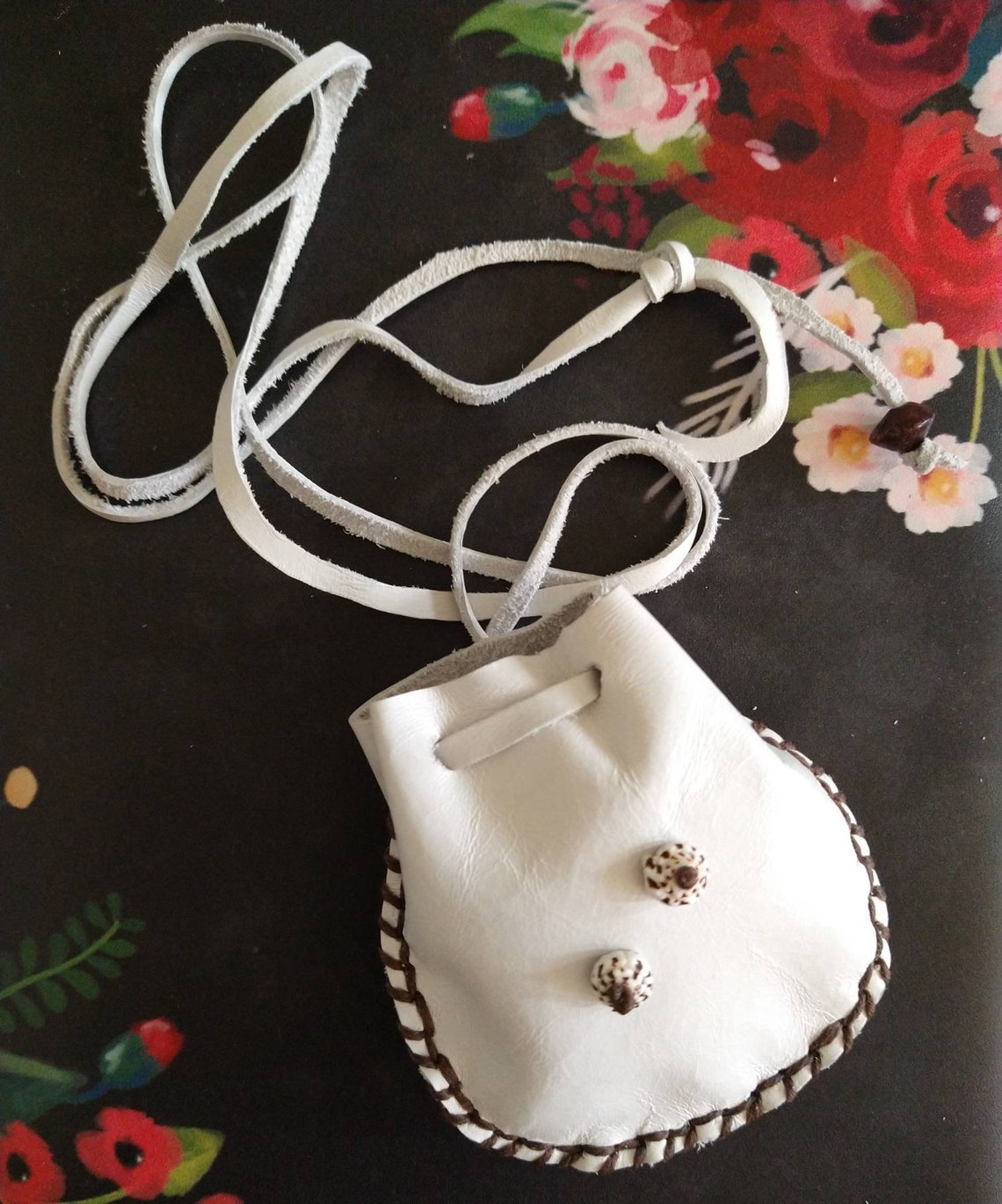 Necklace White Leather Pouch Classic Etsy.de