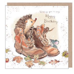 Geburtstagskarte - Qualitätskarte - Bezaubernde Illustration - Igel mit braunen Stiefeln - 'Morris and Maude' Reihe - Made in UK - MME09