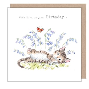Carte d'anniversaire chat - Carte de voeux de qualité - Charmante illustration - Gamme « Pawsitively Purrect » - Chat avec jacinthes des bois - Fabriqué au Royaume-Uni-EPP018