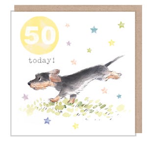 Carte d'anniversaire 50 ANS - Charmante illustration - Gamme « Party Time » - Fabriquée au Royaume-Uni - PTAGE050