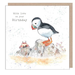 Papageientaucher - With love on your Birthday - Hochwertige Grußkarte - Papageientaucher und Krabbe Illustration - 'by the Sea Shore' Reihe - made in UK - SEA02