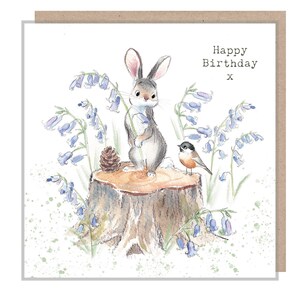 Carte d'anniversaire de lapin - Charmante illustration - Lapin avec jacinthes des bois - Gamme « Bucklebury Wood » - Fabriquée au Royaume-Uni - BWE09