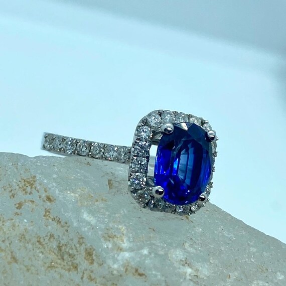 Blue sapphire engagement rings canada shop