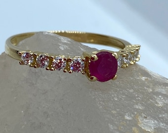 Ruby Gold Ring - Natural Ruby Gemstone Gold Ring - Dainty Gold Jewelry - Ruby Women Promise ring - Gift For Wife - Solitaire Ruby Ring