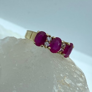 Bague rubis or - bague rubis vintage - bague rubis or - bague rubis rouge - bague rubis naturel - bague rubis pierres précieuses - bijoux vintage en or image 4