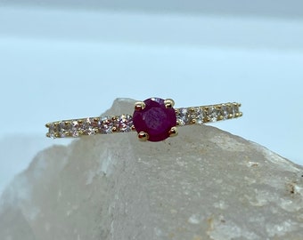 Ruby Gold Ring - Natural Ruby Gemstone Gold Ring - Dainty Gold Jewelry - Ruby Women Promise ring - Gift For Wife - Solitaire Ruby Ring