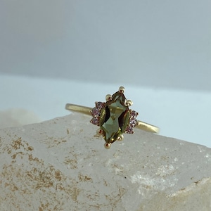 Diaspore Ring, 14 k Gold Ring, Edelstein-Ring, Mütter Ring, Statement-Ring, Gold Ringe für Frauen, Sultanit Ring, Ändern Farbe Ring, Mama Geschenk