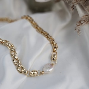Chunky Gold Chain Choker, Statement Gold Necklace, Gold Chunky Pearl Choker, Chunky Necklace for Women, Christmas Gift for Women