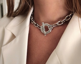 Halsband med grovt kedje, silverhalsband med grovt kedjemönster, choker med grovt kedjemönster, statement silverhalsband, tjock länkkedja, statement choker.