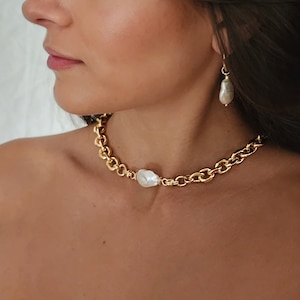 Gold Chunky Pearl Choker Necklace, Gold Pearl Necklace, Chunky Chain Necklace, Statement Necklace, Statement Pearl Necklace, Baruqe Pearl