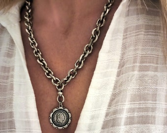 Zilveren dikke ketting met munt, zilveren statementketting, ketting met oude munt, dikke zilveren ketting, dikke ketting vrouwen, medaillon