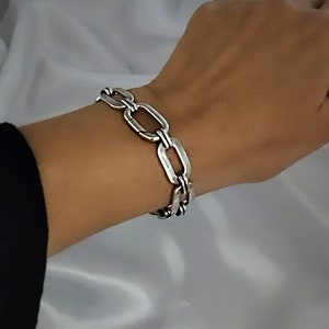 Bracciale grosso in argento, bracciale a catena in argento, bracciale di dichiarazione in argento, bracciale a maglie in argento, bracciale a maglie ovali spesse