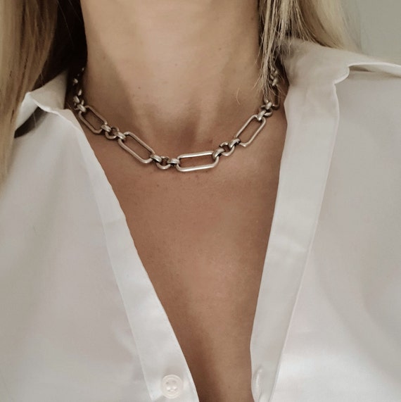 Chunky Oval Chain Link Silver-Toned Choker Necklace
