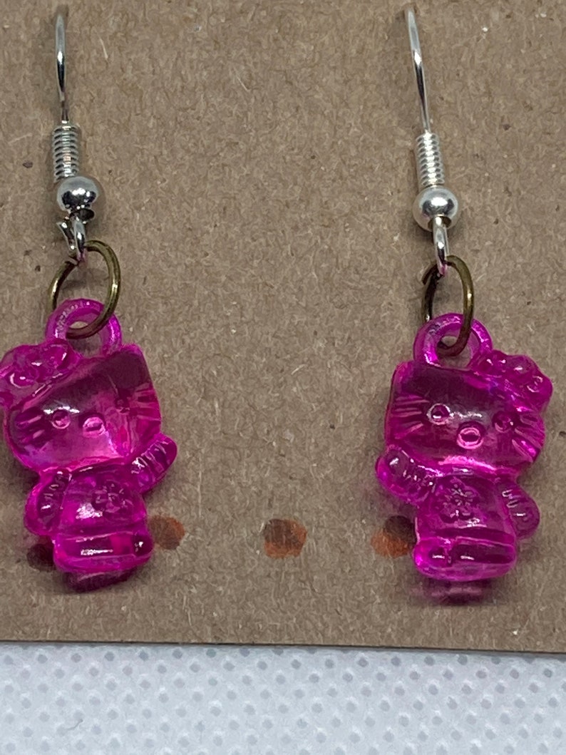 Magenta hello kitty earrings
