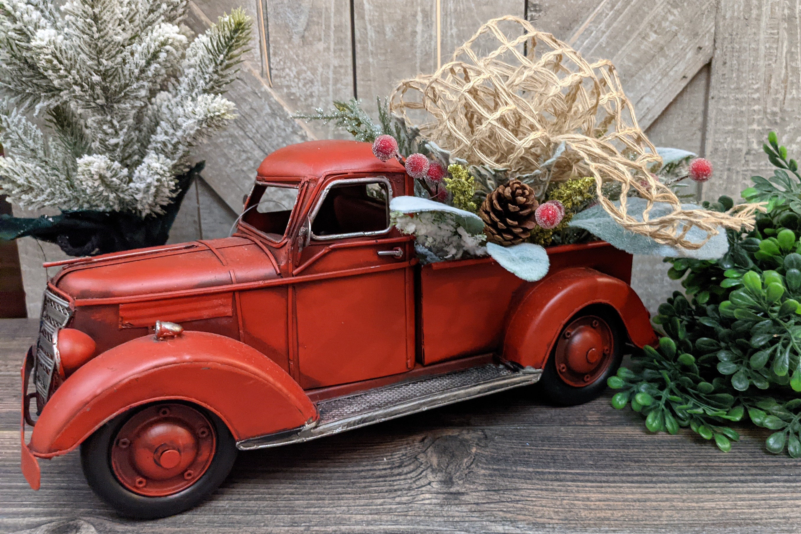 Red Vintage Metal Truck Farmhouse Christmas Bow Rustic Decoration Gift
